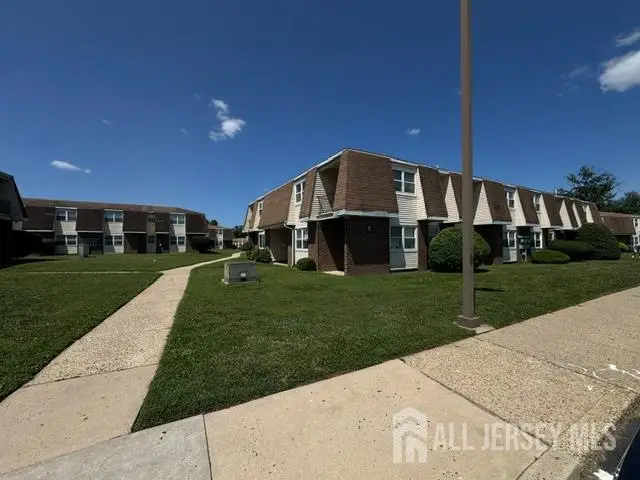 -21 Florence Tollgate Place, Florence, NJ 08518 - #1