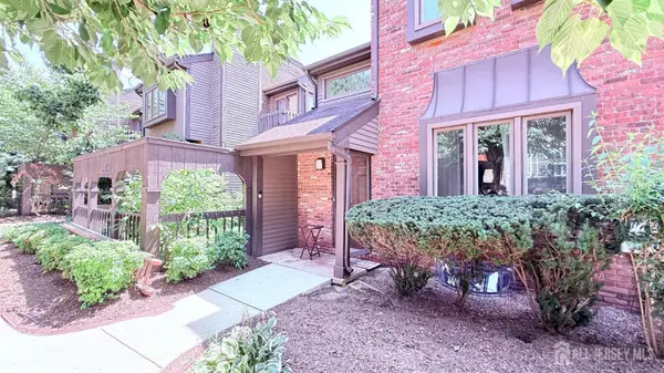 -93 Riverbend Drive, North Brunswick, NJ 08902