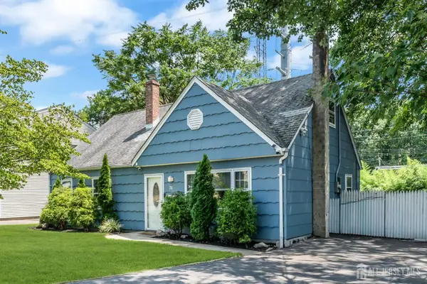 -76 Clifton Street, Edison, NJ 08817
