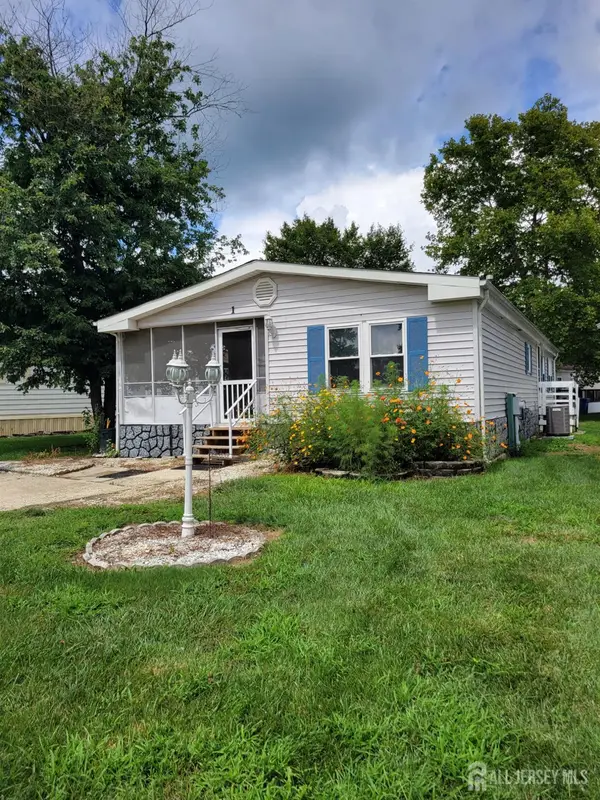 -1 Poe Road, North Brunswick, NJ 08902