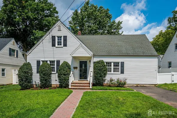 -23 Mayfield Place, Metuchen, NJ 08840