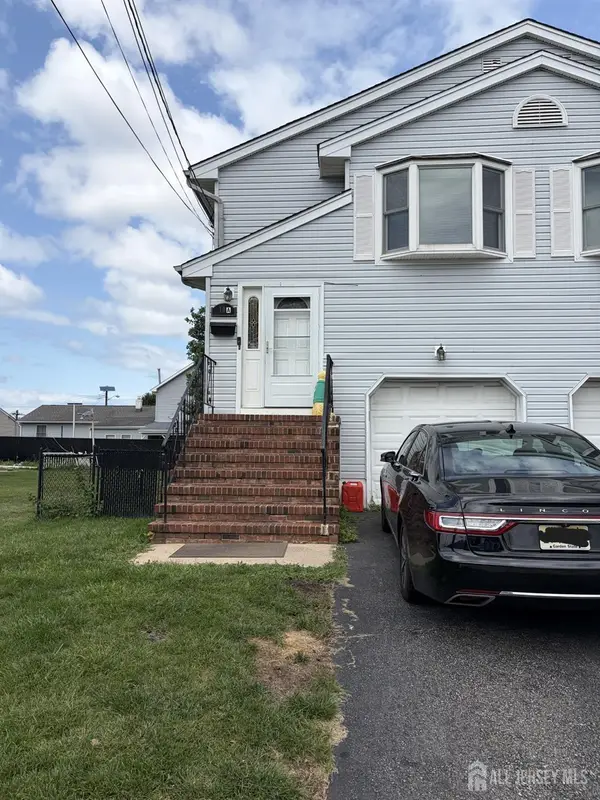 -10 Holmes Street #A, Carteret, NJ 07008