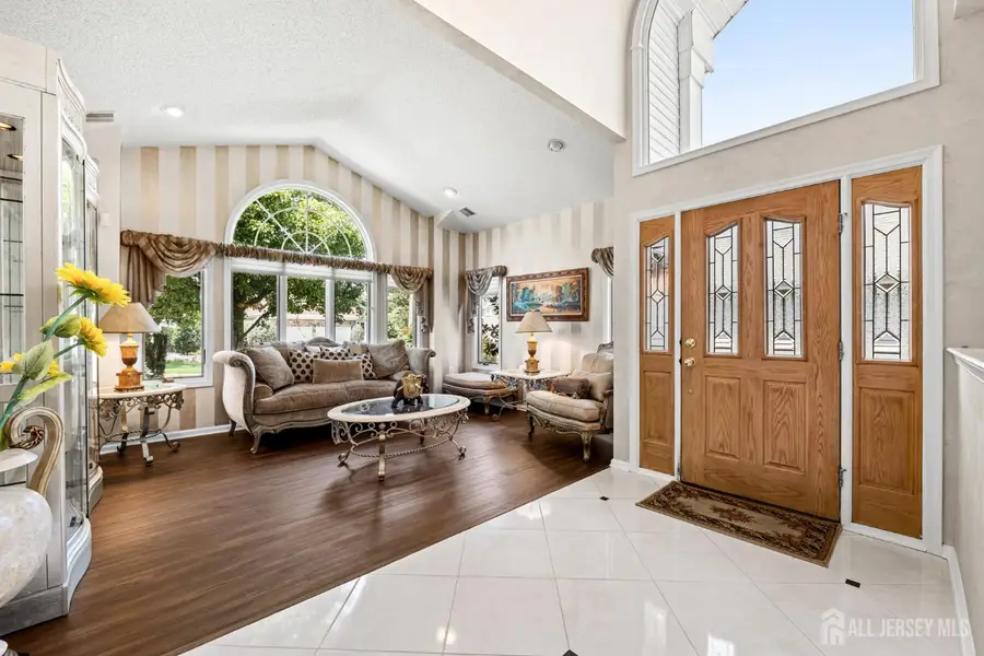 -8 Sherwood Drive, Monroe, NJ 08831 - #3