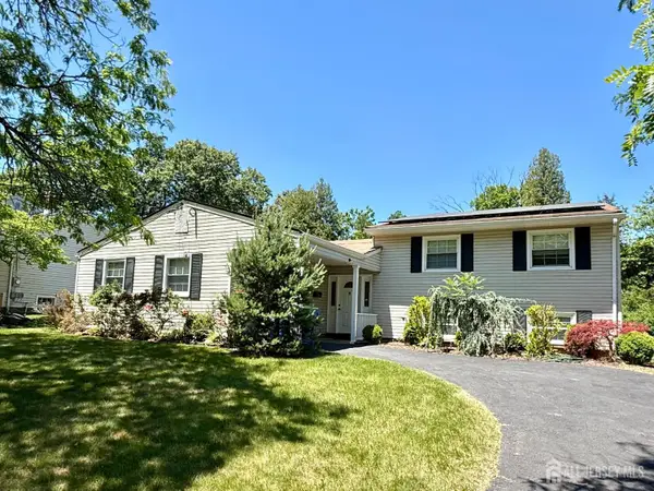 -44 Drake Road, Franklin Twsp, NJ 08873