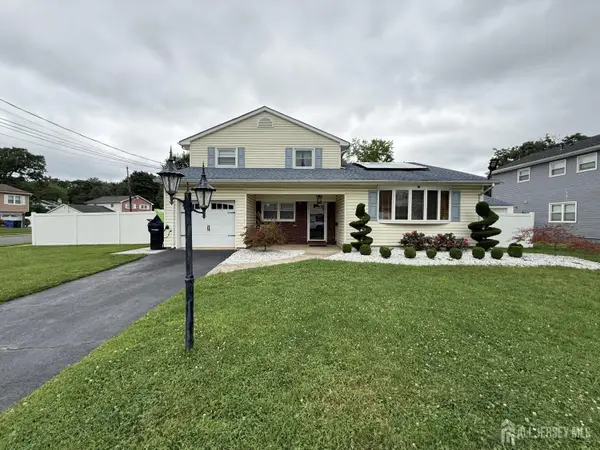 -2 Elaine Court, Old Bridge, NJ 08857