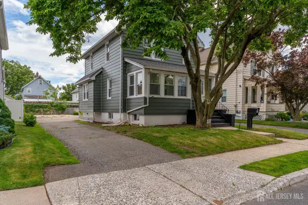 -11 Jean Court, Woodbridge Proper, NJ 07095