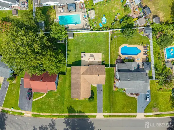 -164 Idlebrook Lane, Aberdeen, NJ 07747