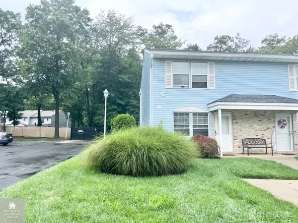 -82 Cliffwood Avenue #17, Aberdeen, NJ 07721