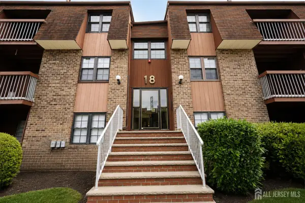 -207 Sierra Court #A, Woodbridge Proper, NJ 07095