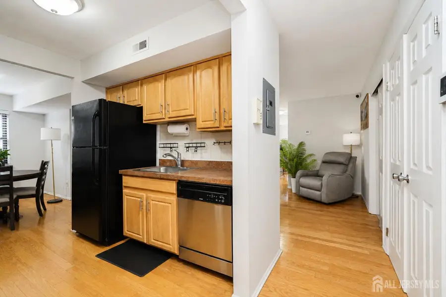 -207 Sierra Court #A, Woodbridge, NJ 07095 - #2