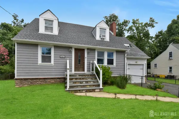 -631 Concord Circle, Ewing, NJ 08618