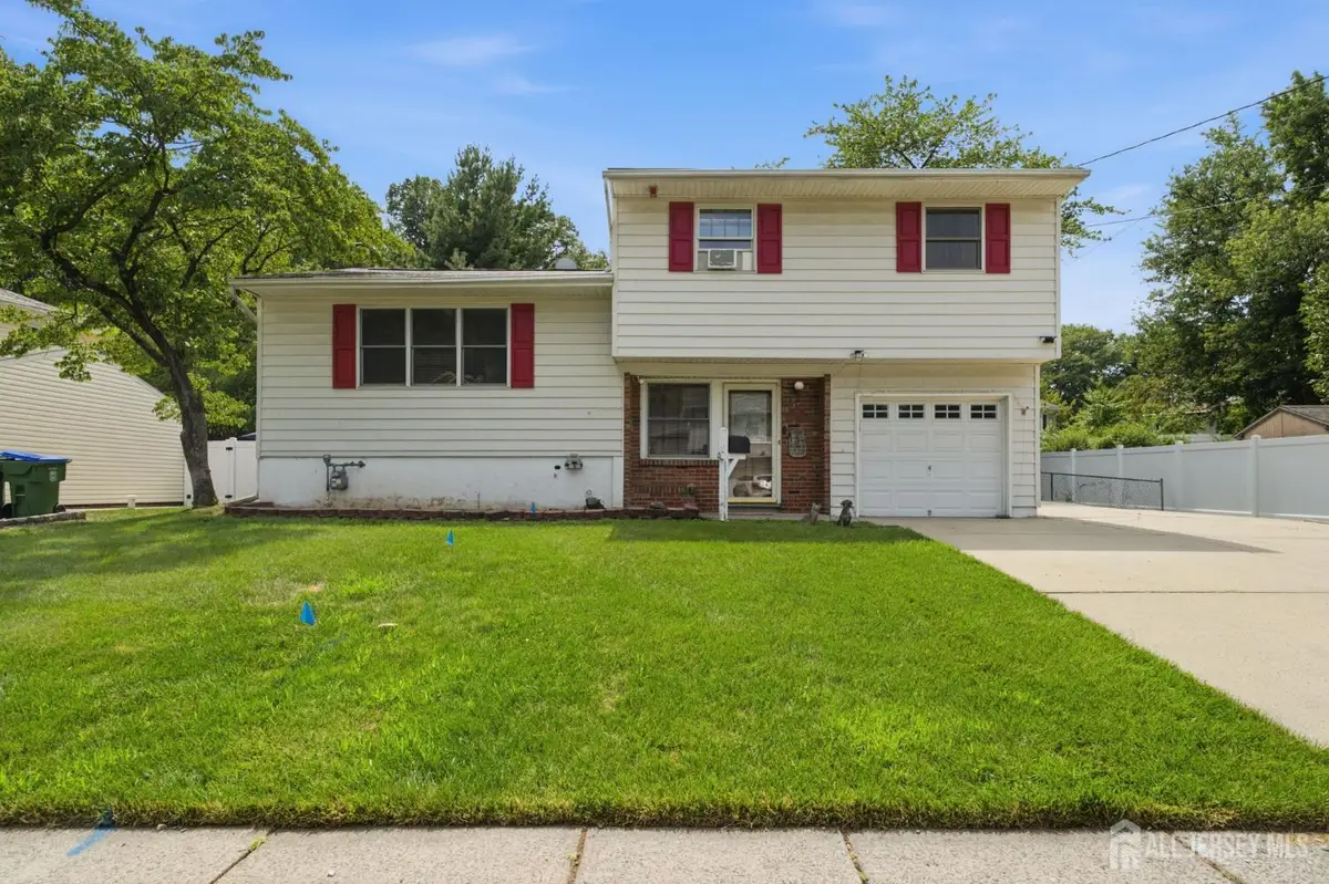 -21 S Heathcote Avenue S, Edison, NJ 08817 - #1