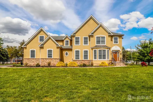 -2 Brenner Court, Franklin Twsp, NJ 08873