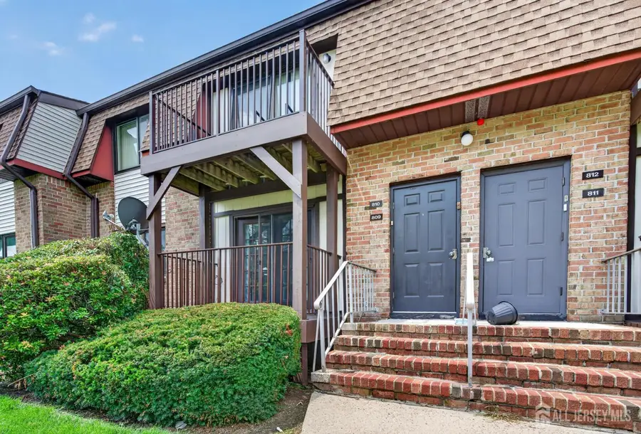 -809 N Oaks Boulevard, North Brunswick, NJ 08902 - #3