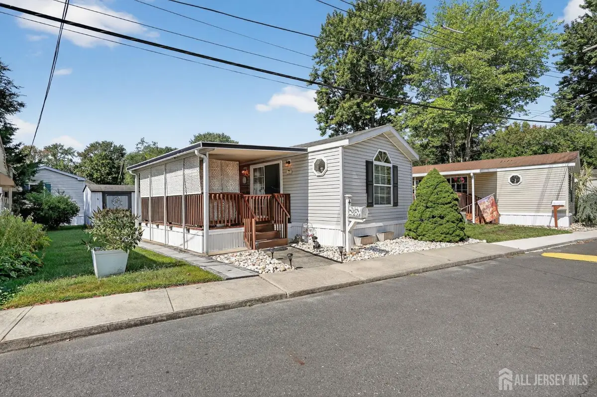 -4 South Drive, East Windsor, NJ 08520 - #1