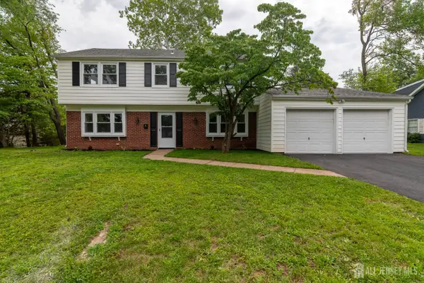 -4 Overbrook Road, Franklin, NJ 08873