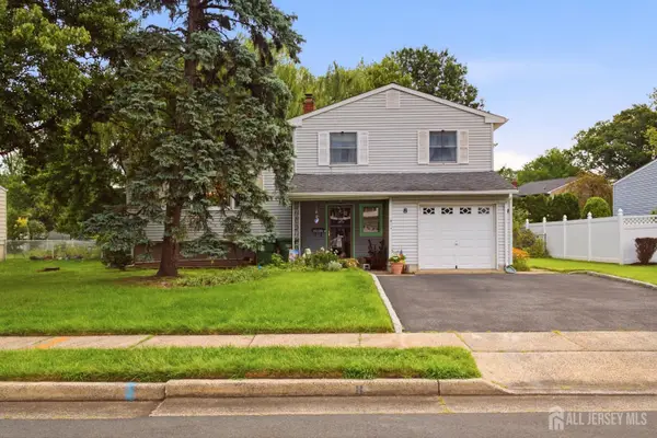 -8 Growney Street, Edison, NJ 08817