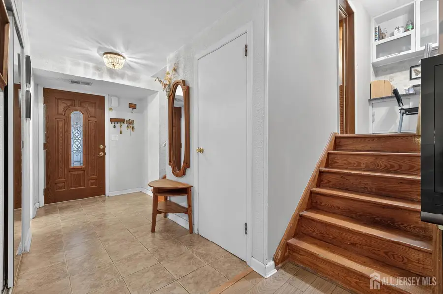 -8 Growney Street, Edison, NJ 08817 - #3