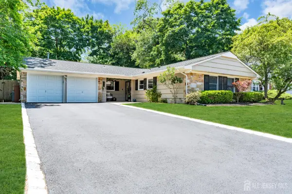 -186 Van Brackle Road, Aberdeen, NJ 07747