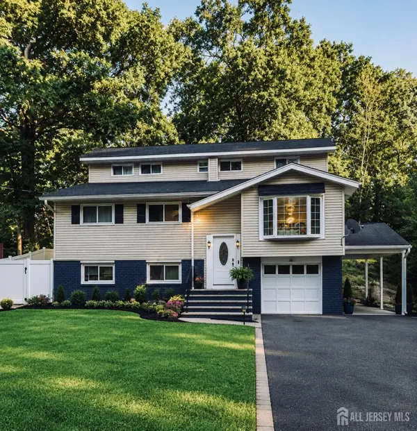 -108 Evergreen Avenue, Hopatcong, NJ 07843