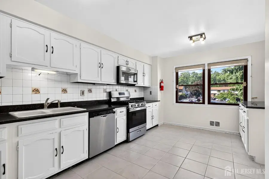 -71 Highview Drive, Woodbridge, NJ 07095 - #2