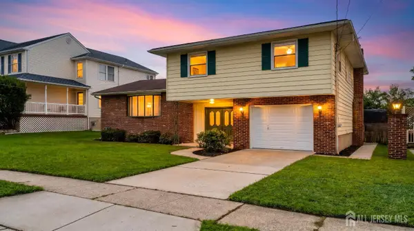 -420 Oakland Avenue, Bellmawr, NJ 08031