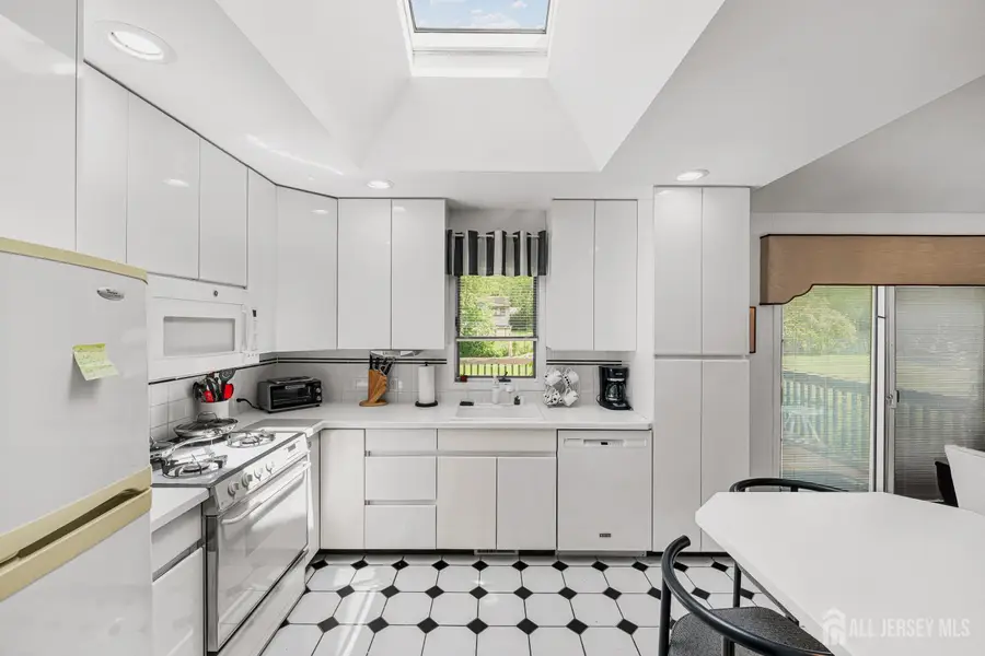 -12 Cedar Grove Place, Old Bridge, NJ 08857 - #2