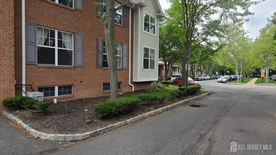 -31 Franklin School Way, Metuchen, NJ 08840 - #2
