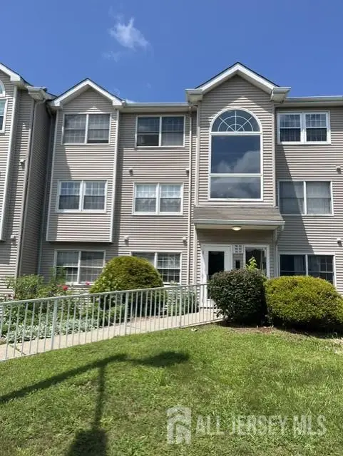 -731 Edpas Road, New Brunswick, NJ 08901