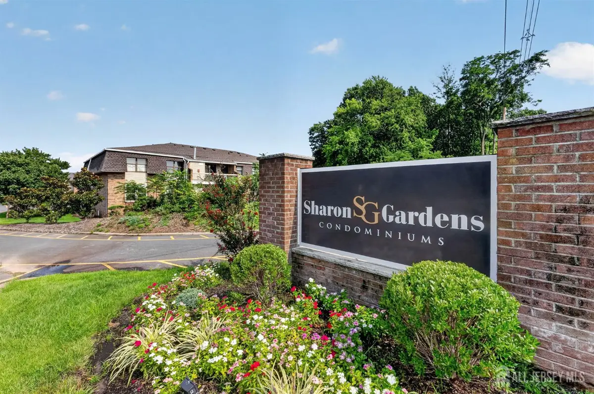 -312 Sharon Garden Court, Woodbridge, NJ 07095 - #1