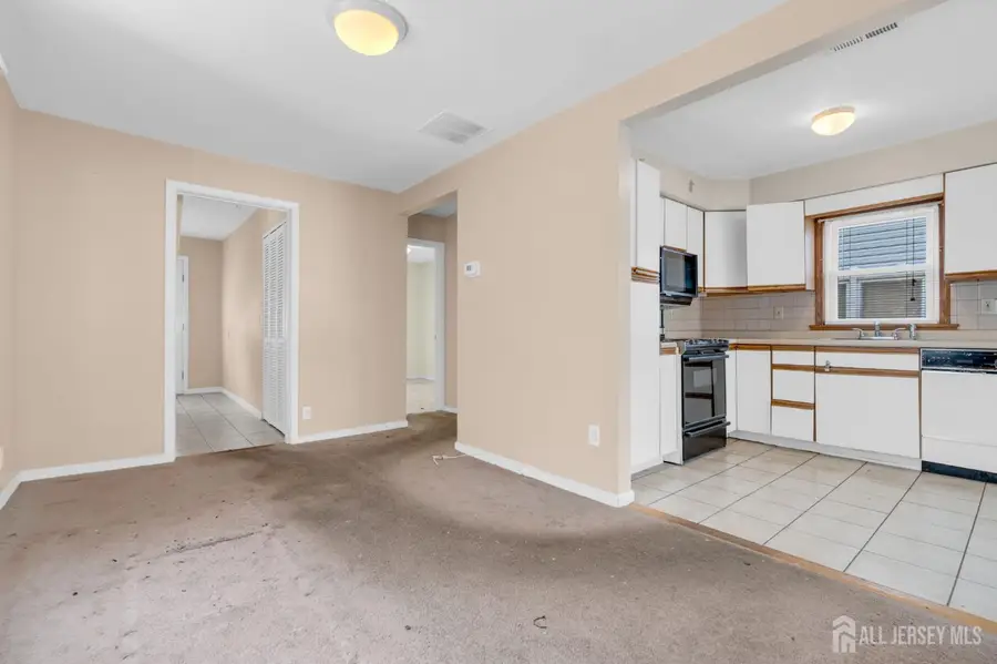 -5 Summerfield Avenue, Laurence Harbor, NJ 08879 - #3