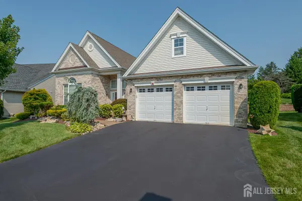-19 Troon Court, Monroe, NJ 08831