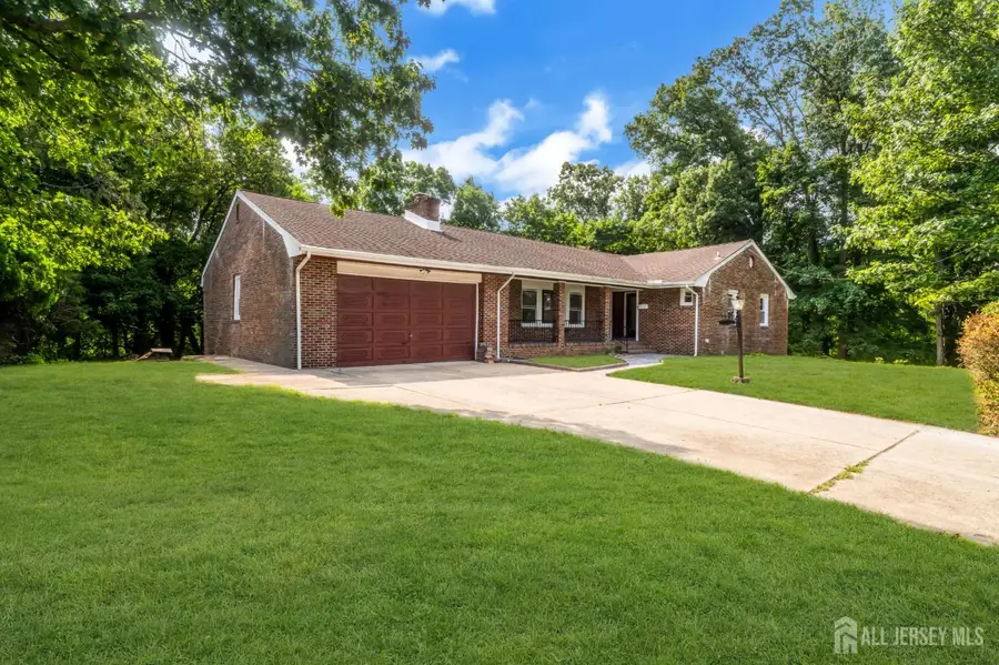 -285 Highland Drive, Milltown, NJ 08850 - #2