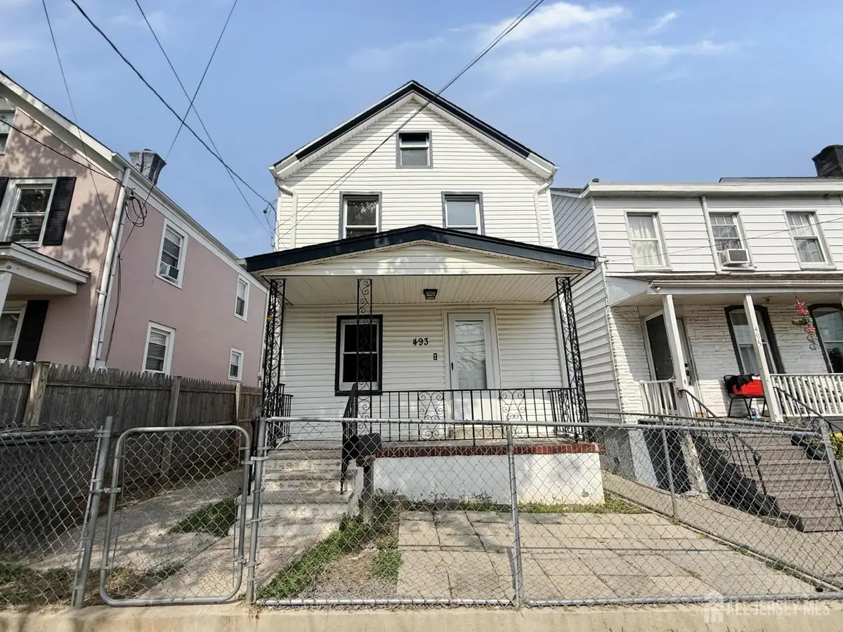 -493 Miller Street, Perth Amboy, NJ 08861 - #1