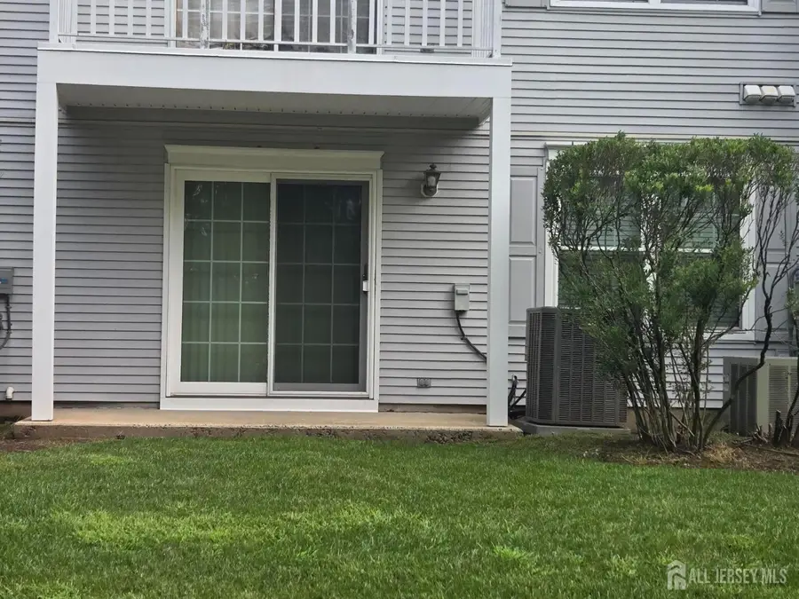 -113 Gregory Lane, Franklin Park, NJ 08823 - #3