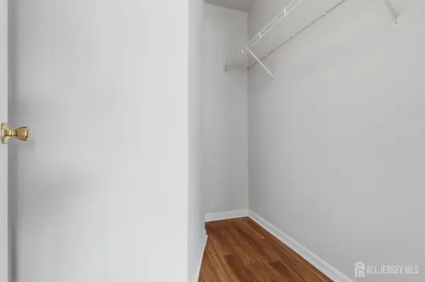 -9 Bridgepointe Drive, Old Bridge, NJ 08857
