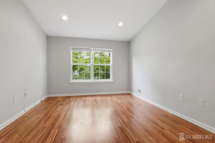 -9 Bridgepointe Drive, Old Bridge, NJ 08857 - #3