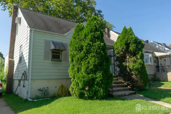 -46 Southside Avenue, South River, NJ 08882