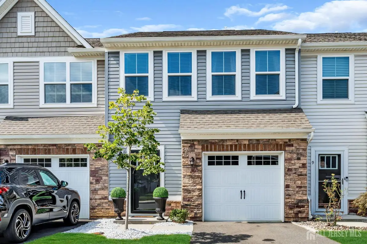 -8 Athens Way, Cliffwood, NJ 07721 - #1
