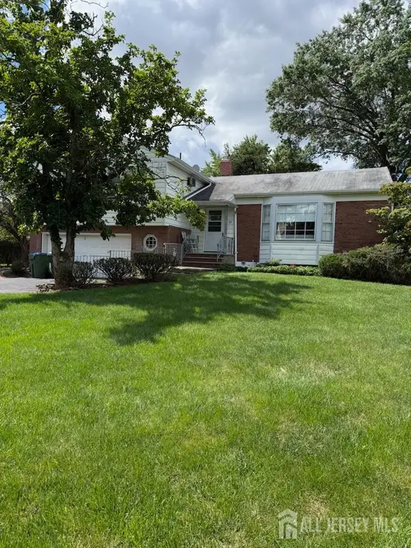 -36 Brookfall Road, Edison, NJ 08817