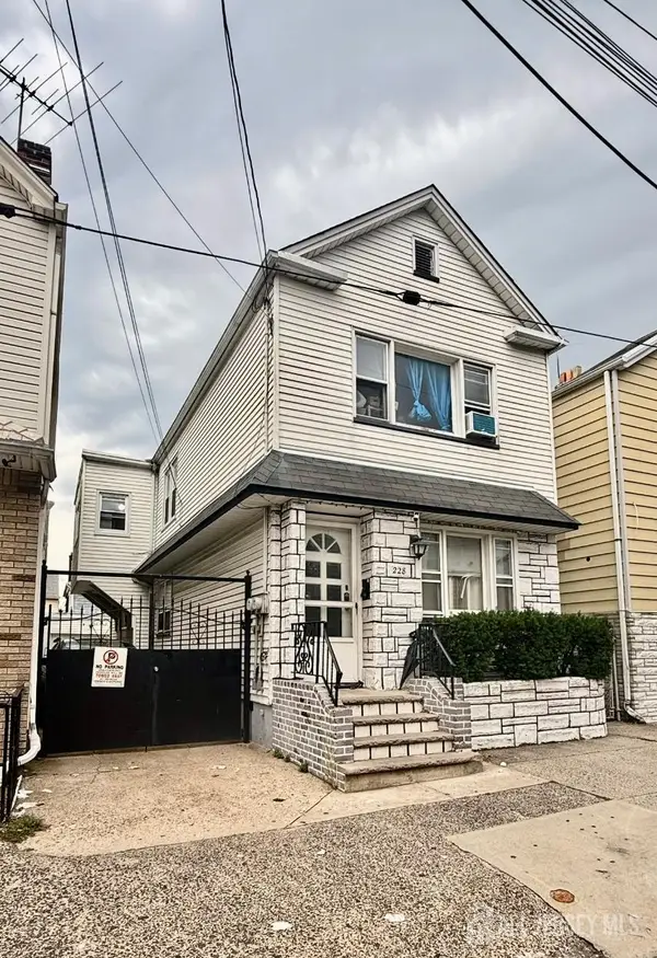 -228 Elm Street, Newark, NJ 07105