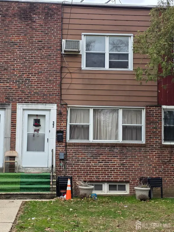 -37 Bruce Park Drive, Trenton, NJ 08618