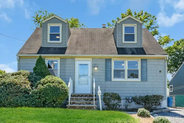 -2708 Maple Avenue, South Plainfield, NJ 07080