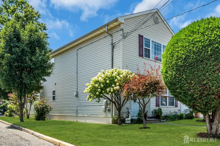 -425 Thomas Street, Perth Amboy, NJ 08861 - #3