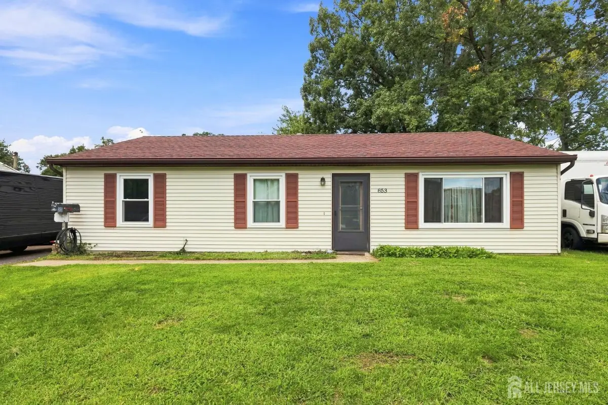 -853 Grove Avenue, Laurence Harbor, NJ 08879 - #1