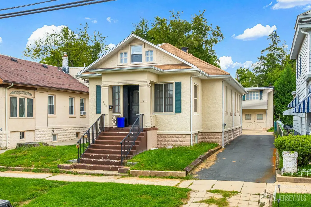 -309 S 2nd Avenue S, Highland Park, NJ 08904 - #1