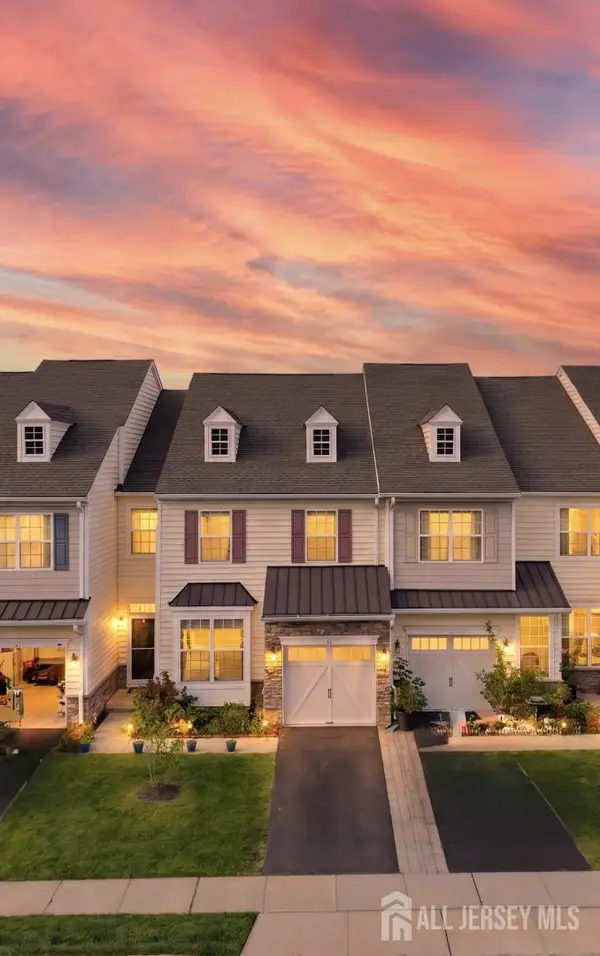 -16 Morris Lane, Cranbury, NJ 08512