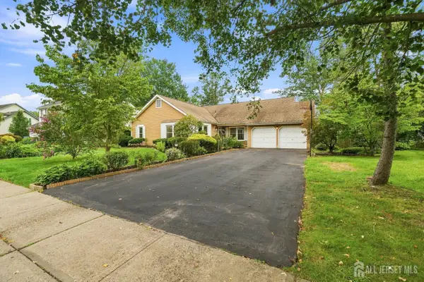 -20 Franklin Drive, Plainsboro, NJ 08536