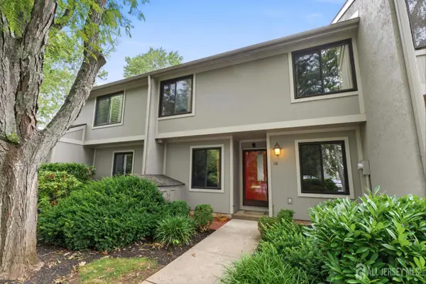 -16 Irongate, Metuchen, NJ 08840