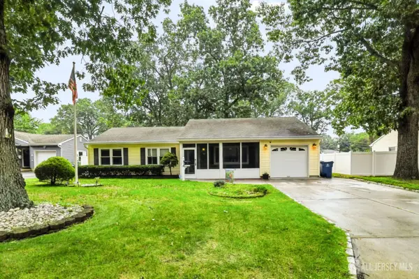 -50 Morton Avenue, Monroe, NJ 08831